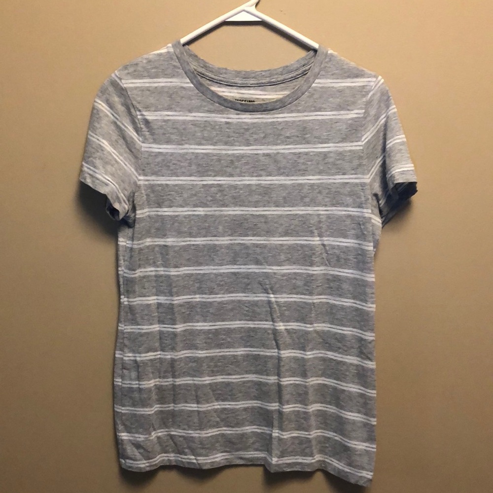 Grey and white striped tee